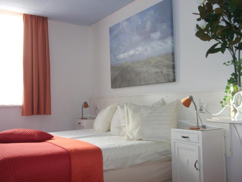 Hoogland Aan Zee Hotel 3*